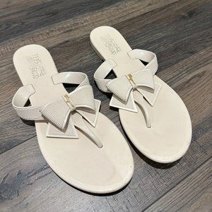 Salvatore Ferragamo Cream Jelly Sandals With Bow